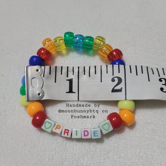 Handmade stacking bracelet "LGBTQIA" LGBT pride 🏳️🌈 beaded kandi - Picture 8 of 9